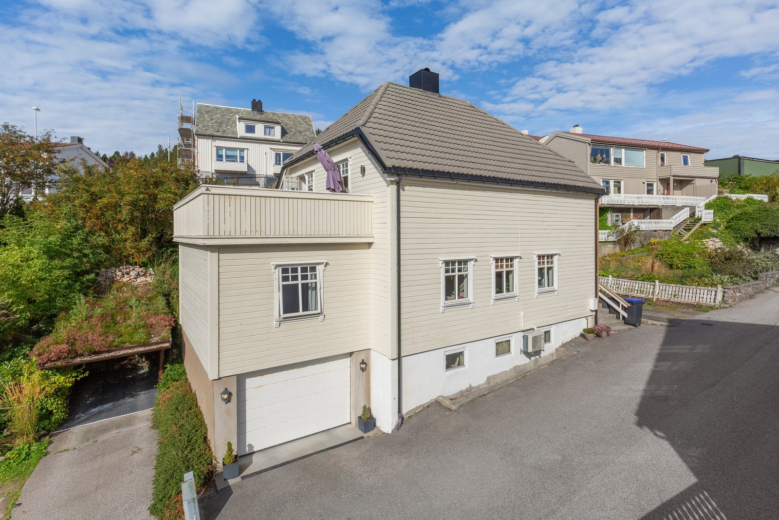 Enebolig med attraktiv og meget sentrumsnær beliggenhet! Galleribilde