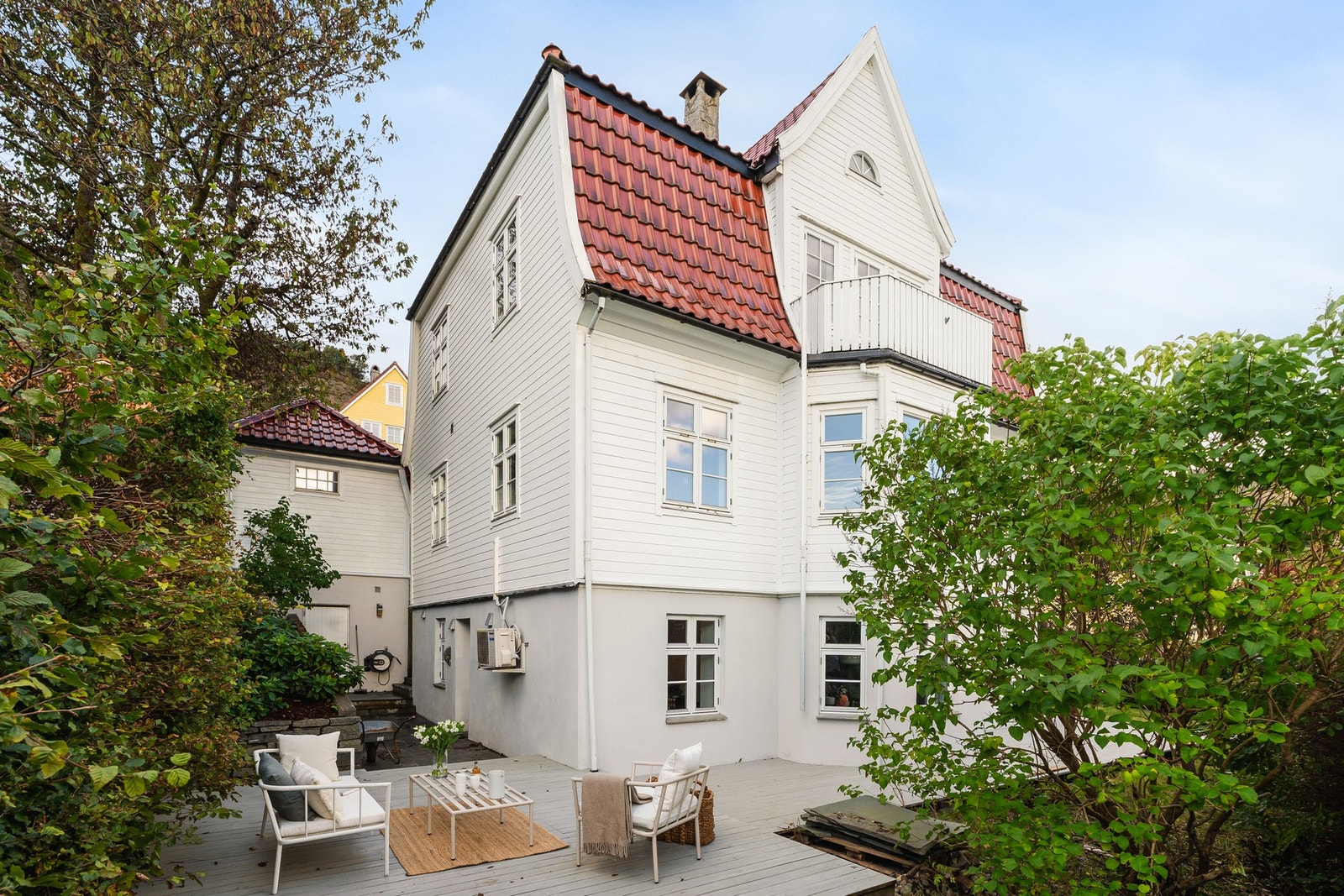 Rolig og tilbaketrukket beliggenhet i et barnevennlige boligområde. Galleribilde