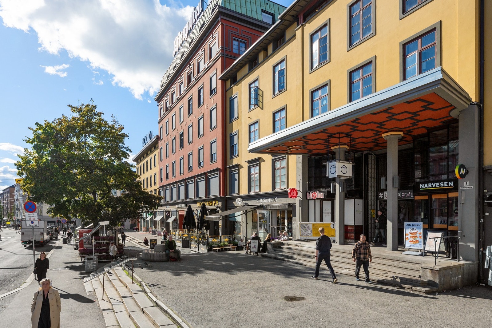 Majourstuen t-bane er en av de nærmeste naboene. Her bor du så sentralt at du ikke trenger bil i hverdagen. Galleribilde