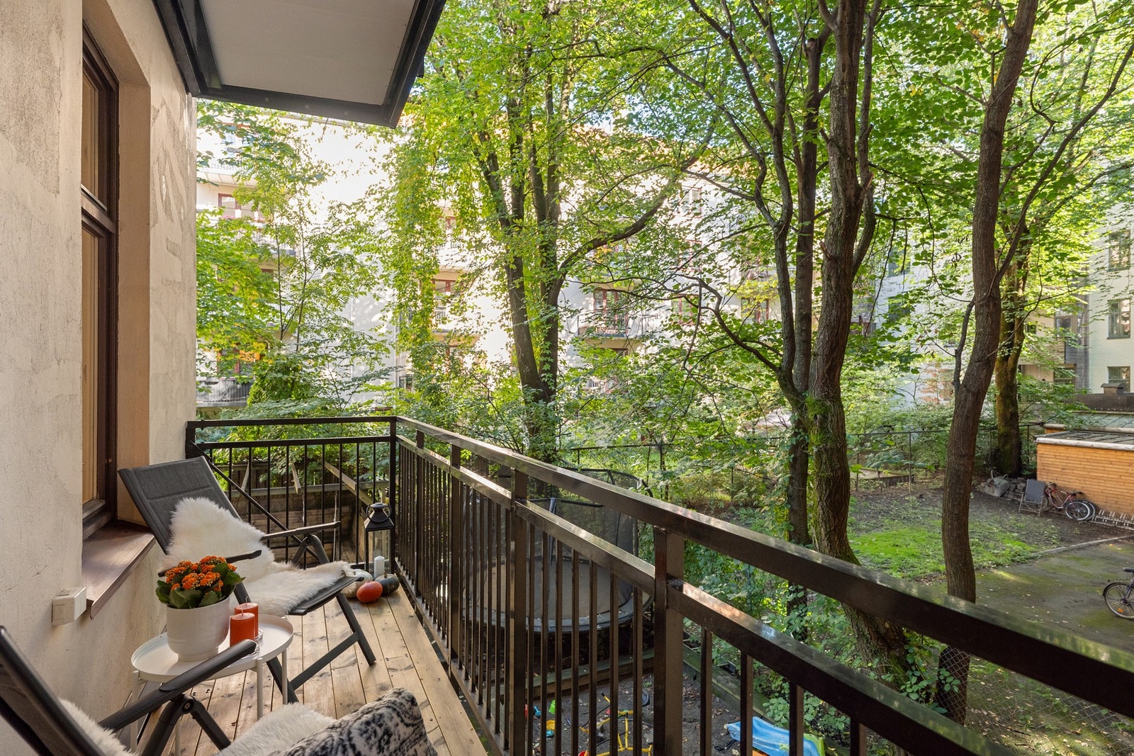 Balkongen er på 6 kvm og er overbygget. Galleribilde