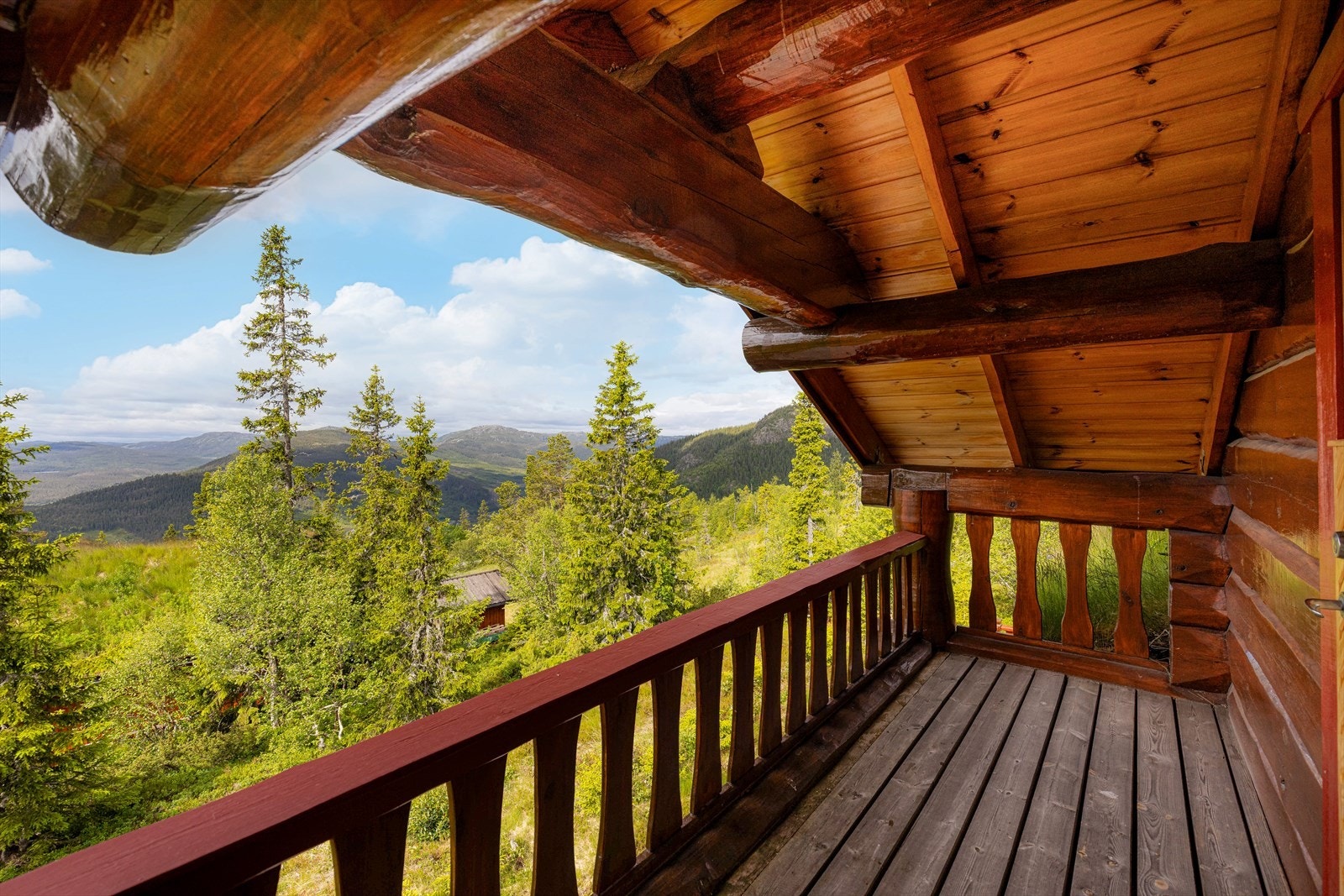 Balkong ved loftstua, med nydelig utsikt. Galleribilde