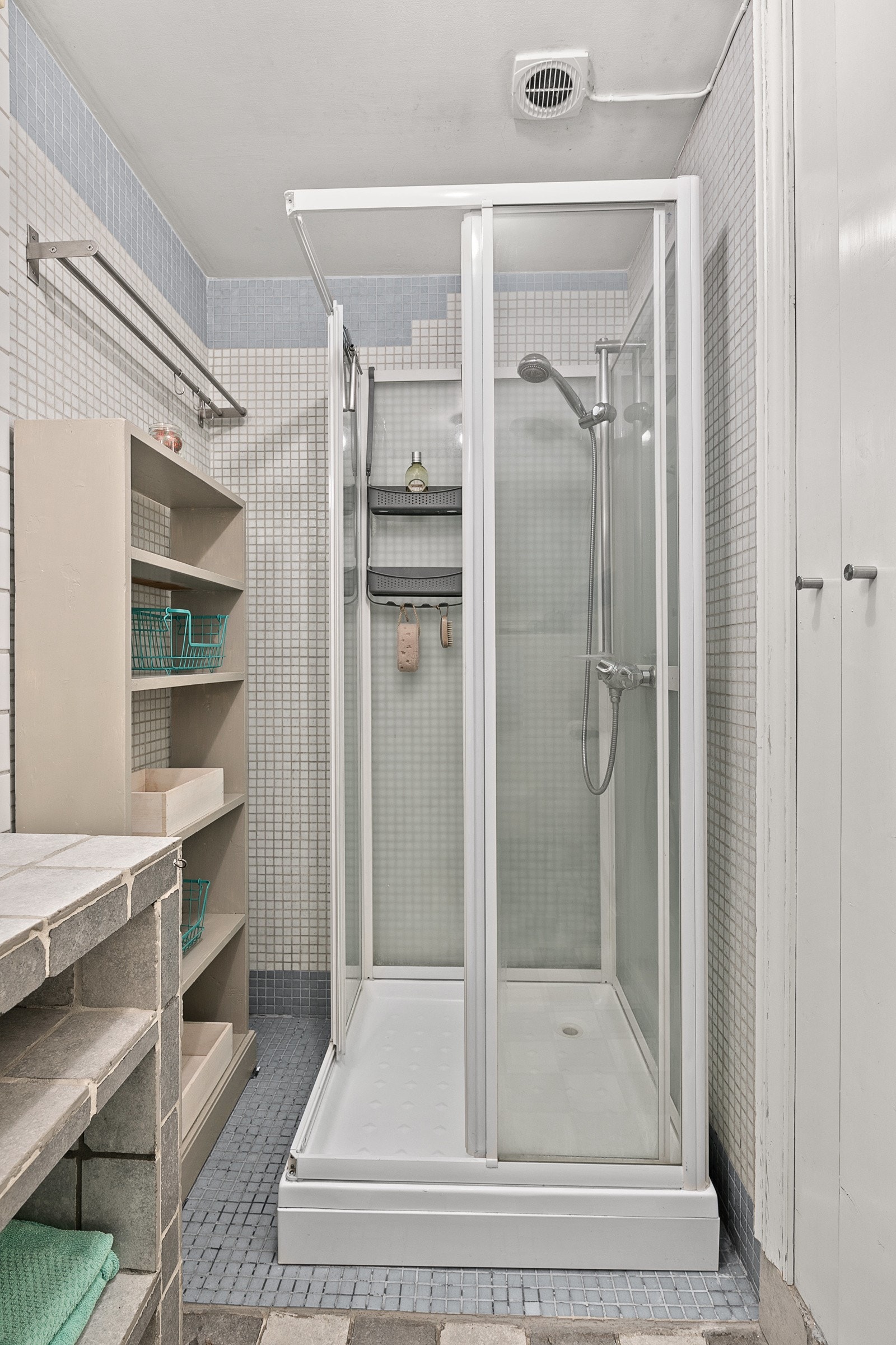 Bad har dusjkabinett Galleribilde