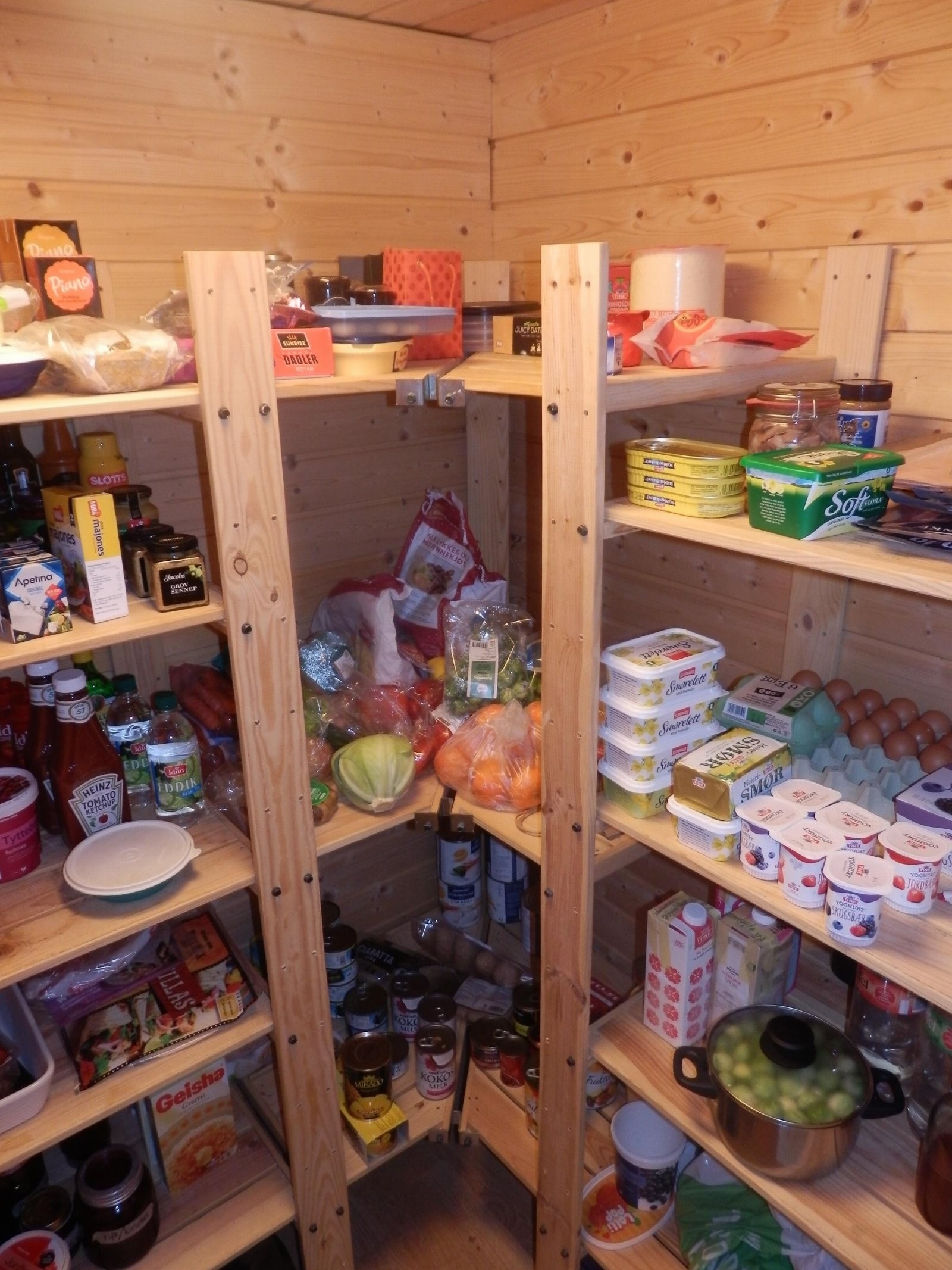 Praktisk med kjølerom for ekstra oppbevaring. Selgers private bilde. Galleribilde