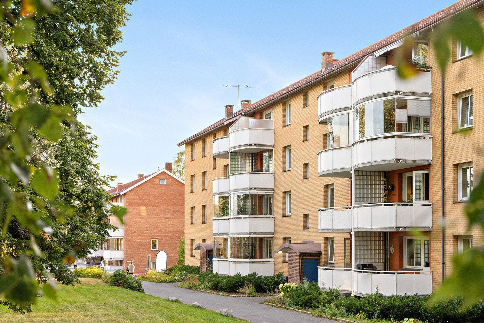 Familievennlig område med skoler og barnehager i nærheten. Galleribilde