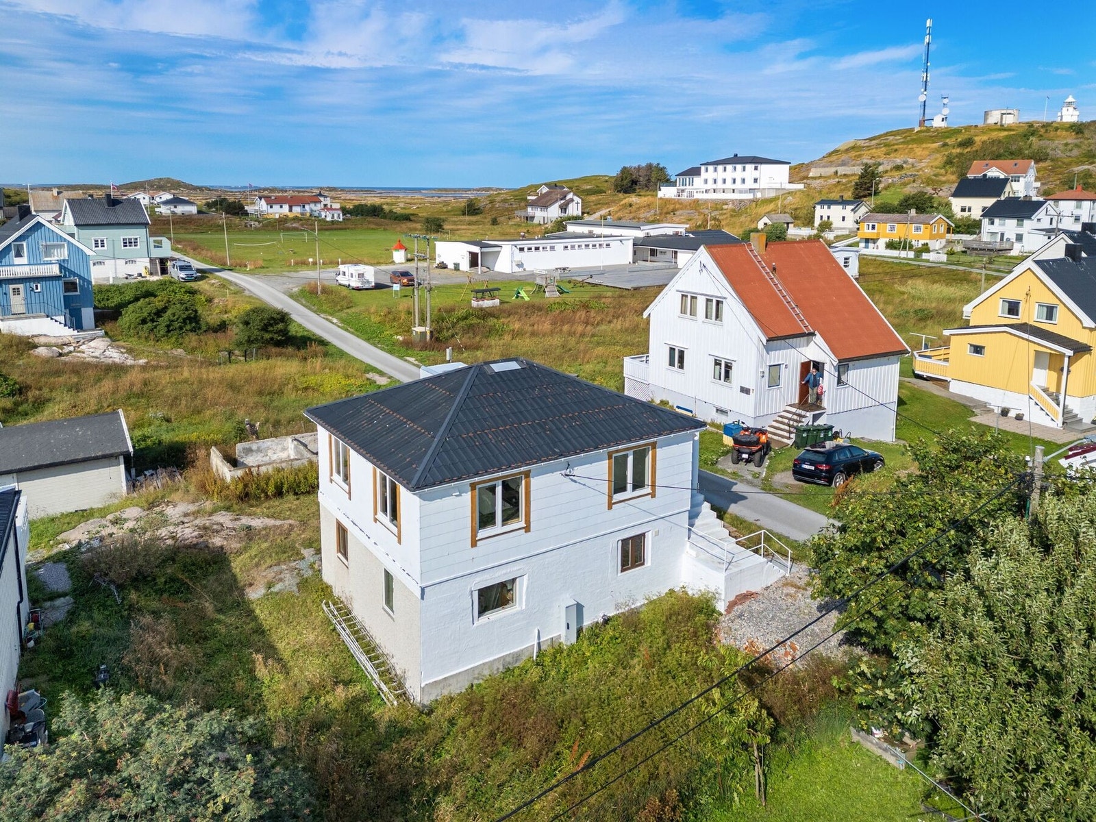 Flott hytte beliggende på vakre Sula. Galleribilde