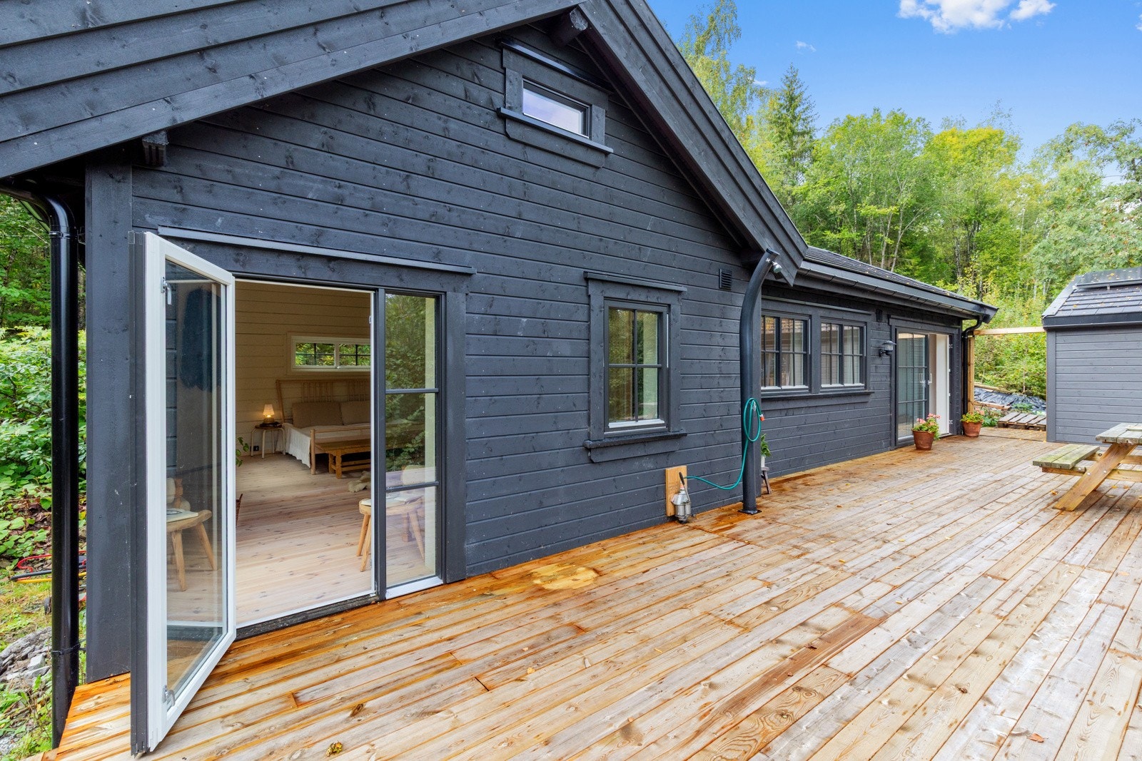 Utgang til terrassen fra soverommet. Galleribilde