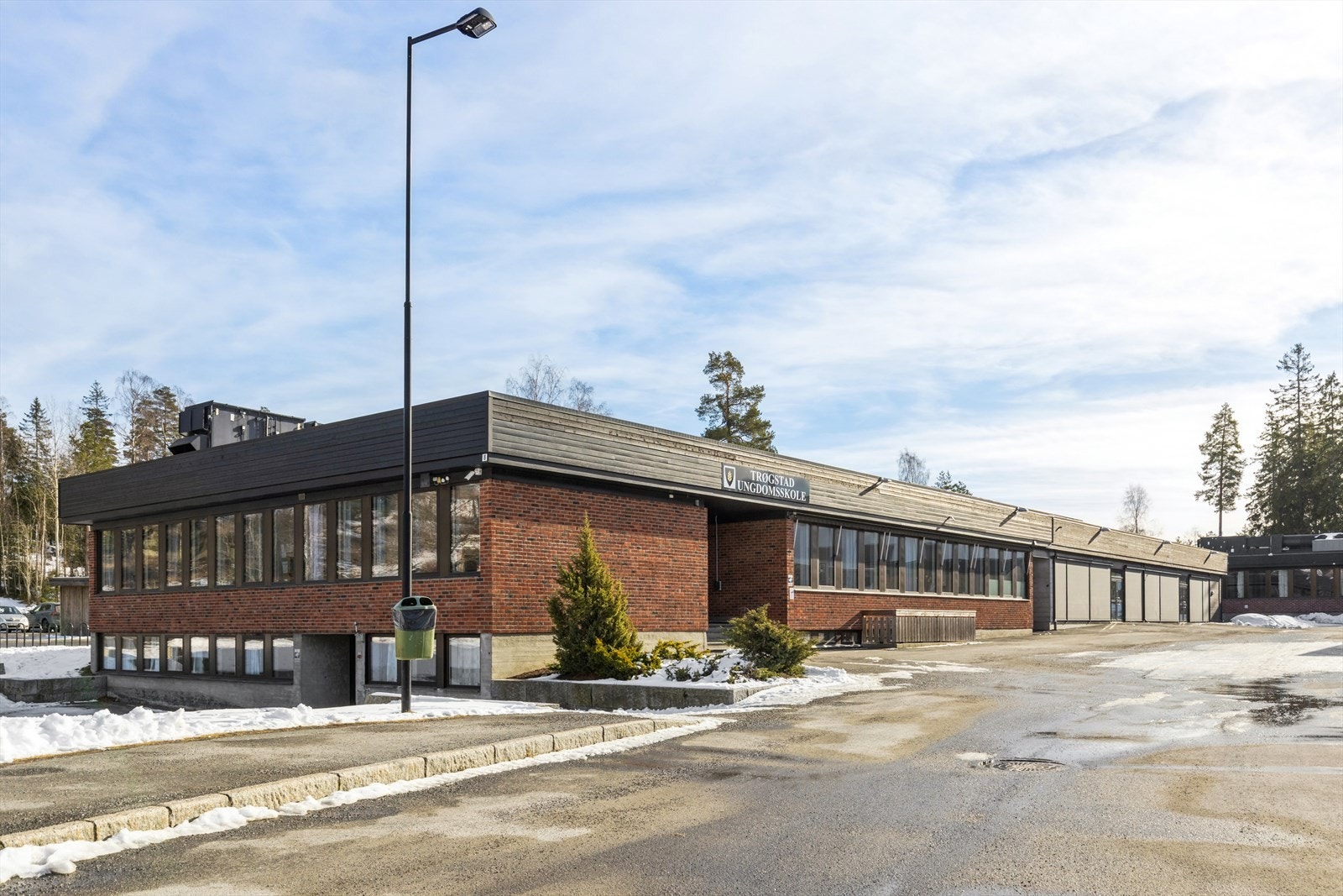 Det er ca. 6,3 km til Trøgstad ungdomsskole med 195 elver fra 8. til 10. klasse. Galleribilde