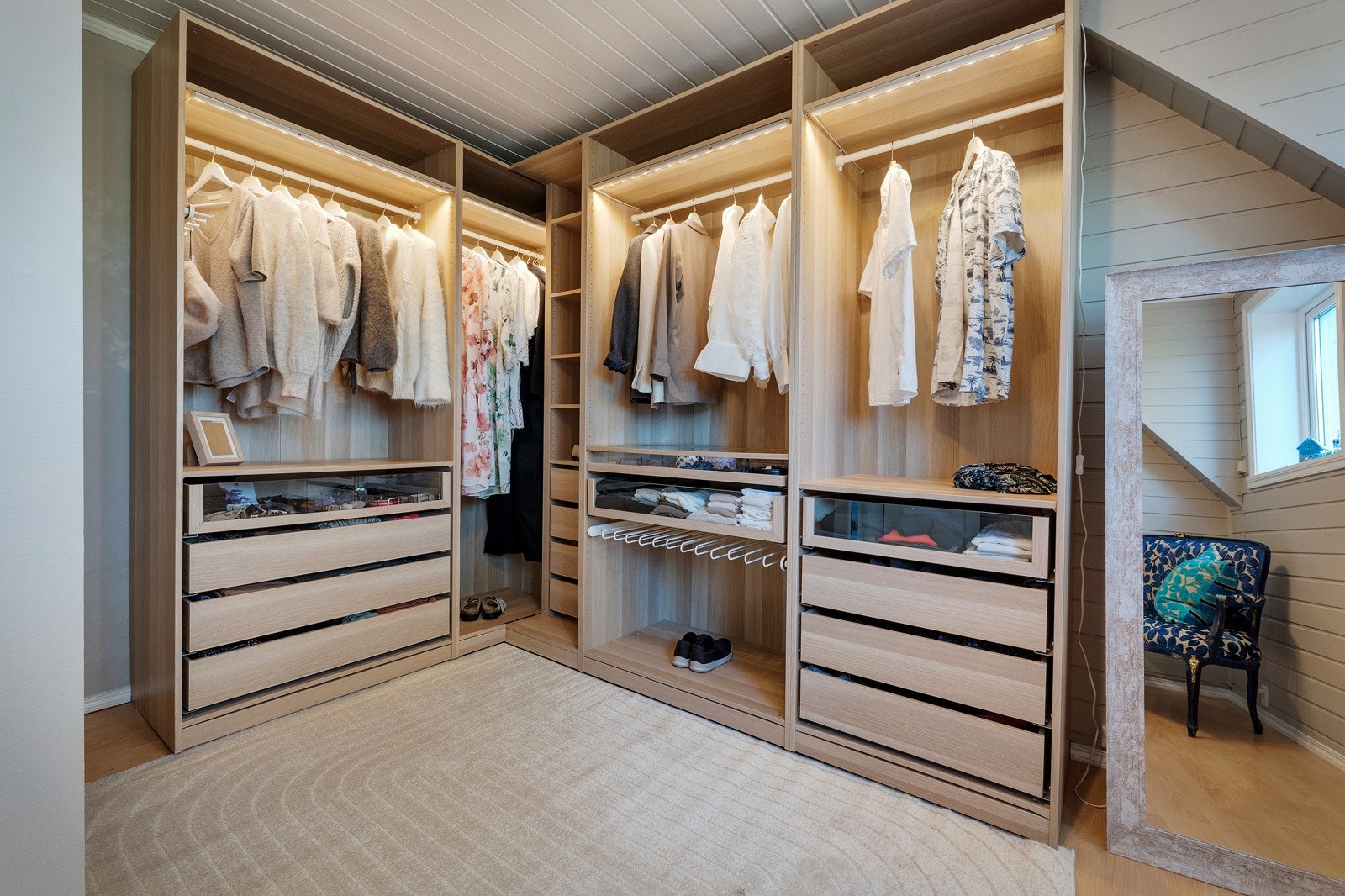 Walk-in/omkledningsrommet måler 11,30 kvm. Galleribilde