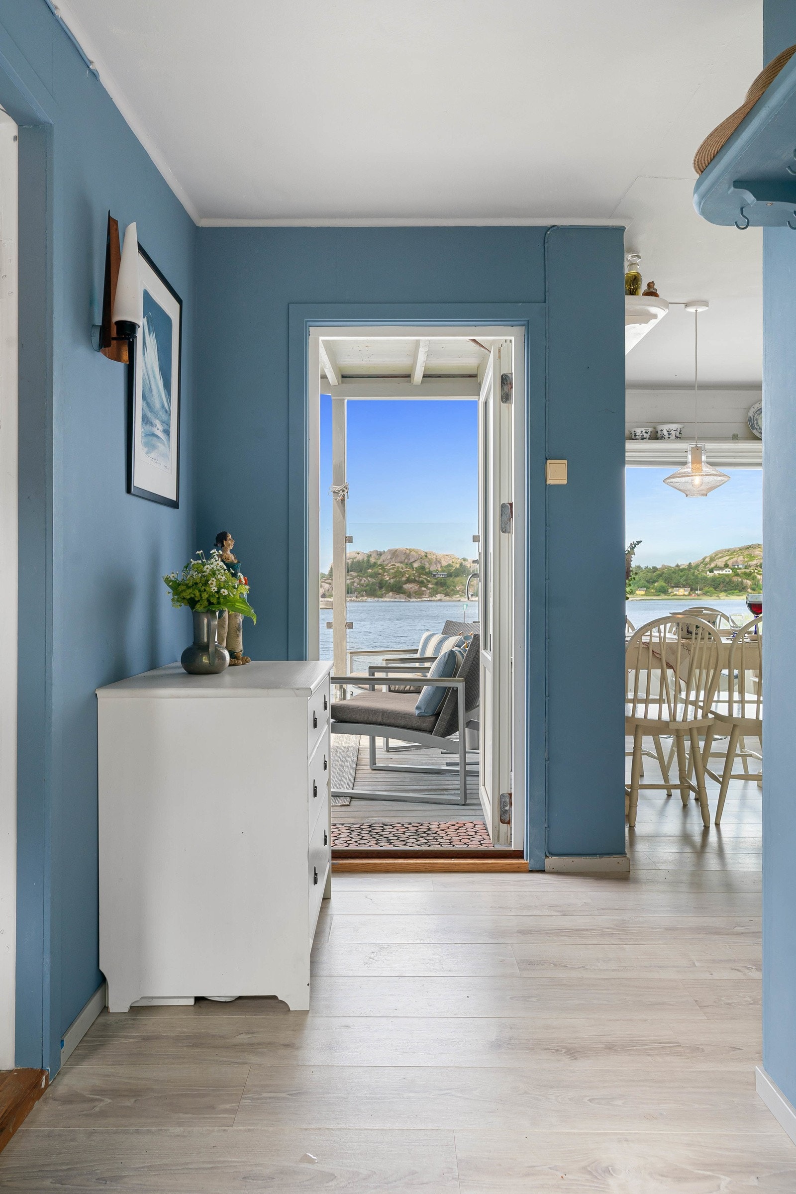 Terrassedør ut fra stue. Galleribilde