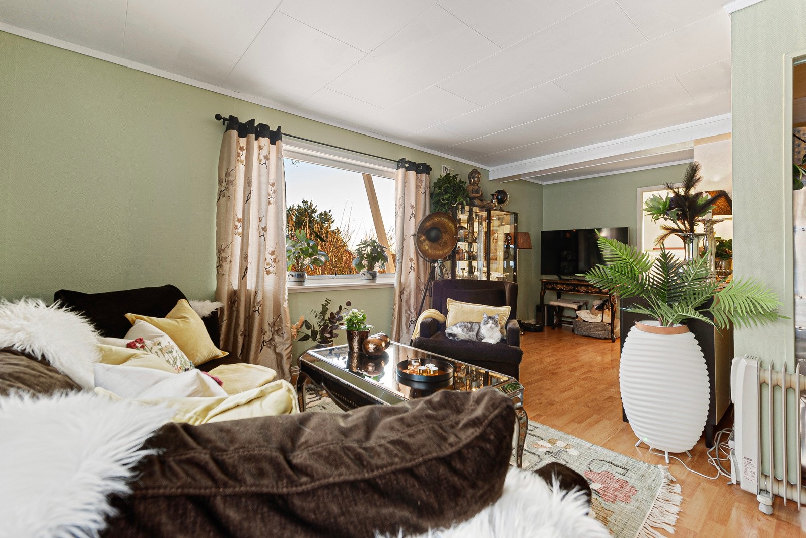 Her har du store vindusflater for godt lysinnslipp og utsyn over nærområdet Galleribilde