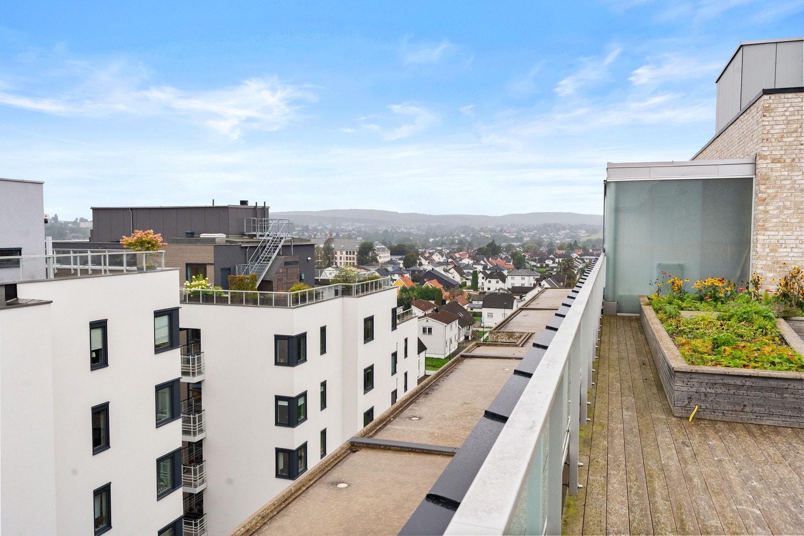 _Utsikt fra takterrasse over store deler av Lillestrøm Galleribilde