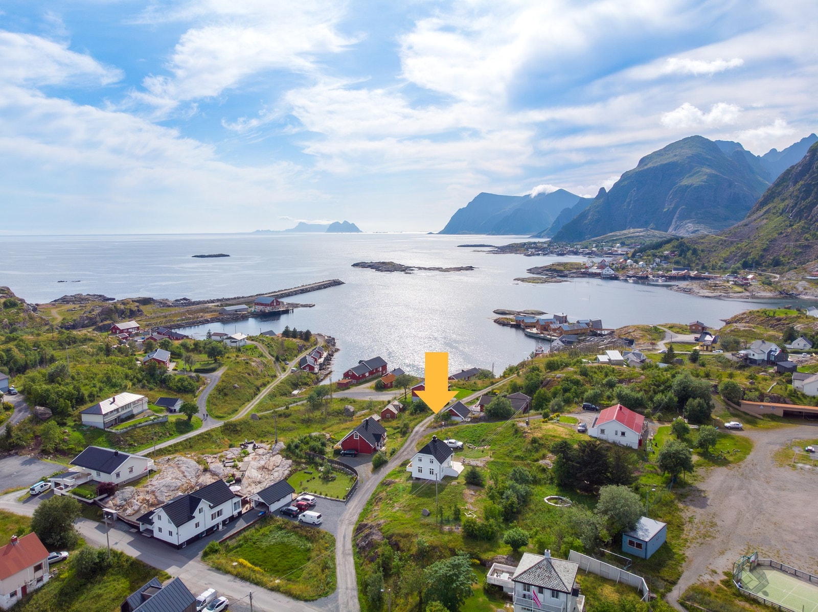 Velkommen til Styrmannsveien 1 - Presentert av EiendomsMegler1 Lofoten! Galleribilde