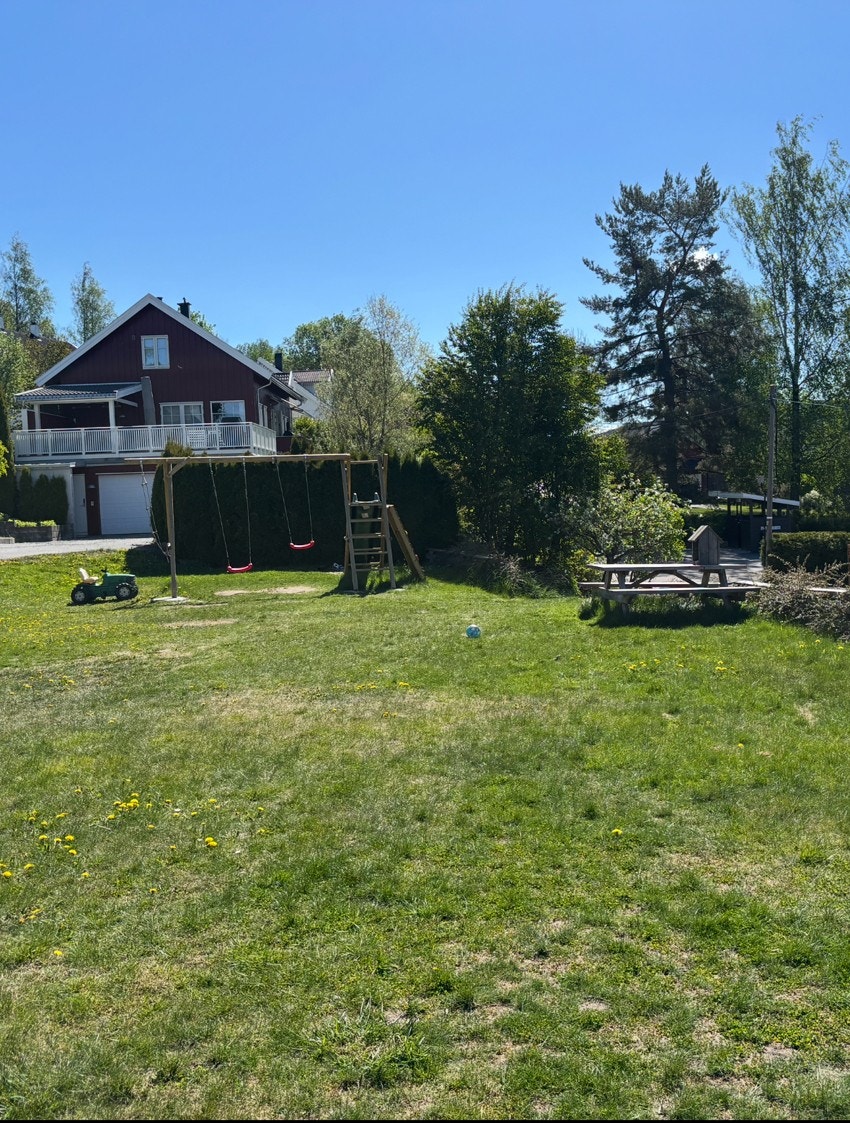 Felles lekeplass ved eneboligen Galleribilde