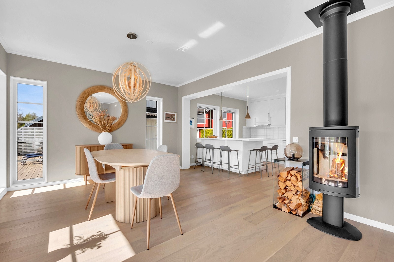 Peisovn i stue Galleribilde