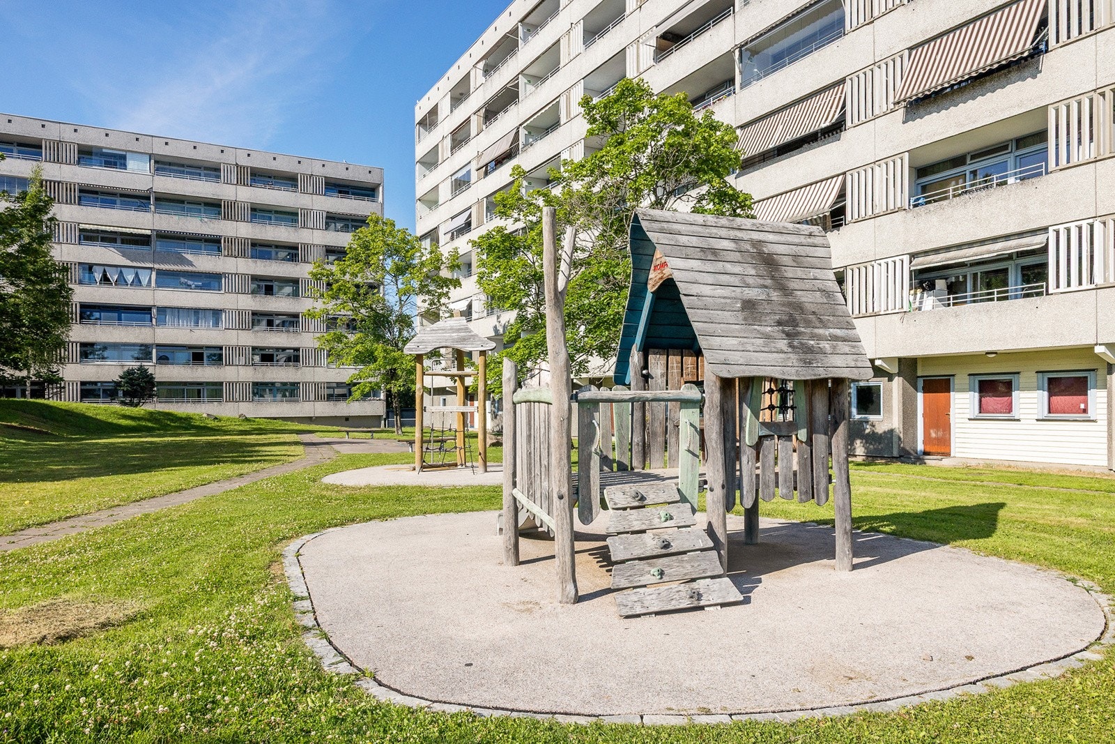 Rundt blokkene er det opparbeidet store, flotte friarealer. Galleribilde
