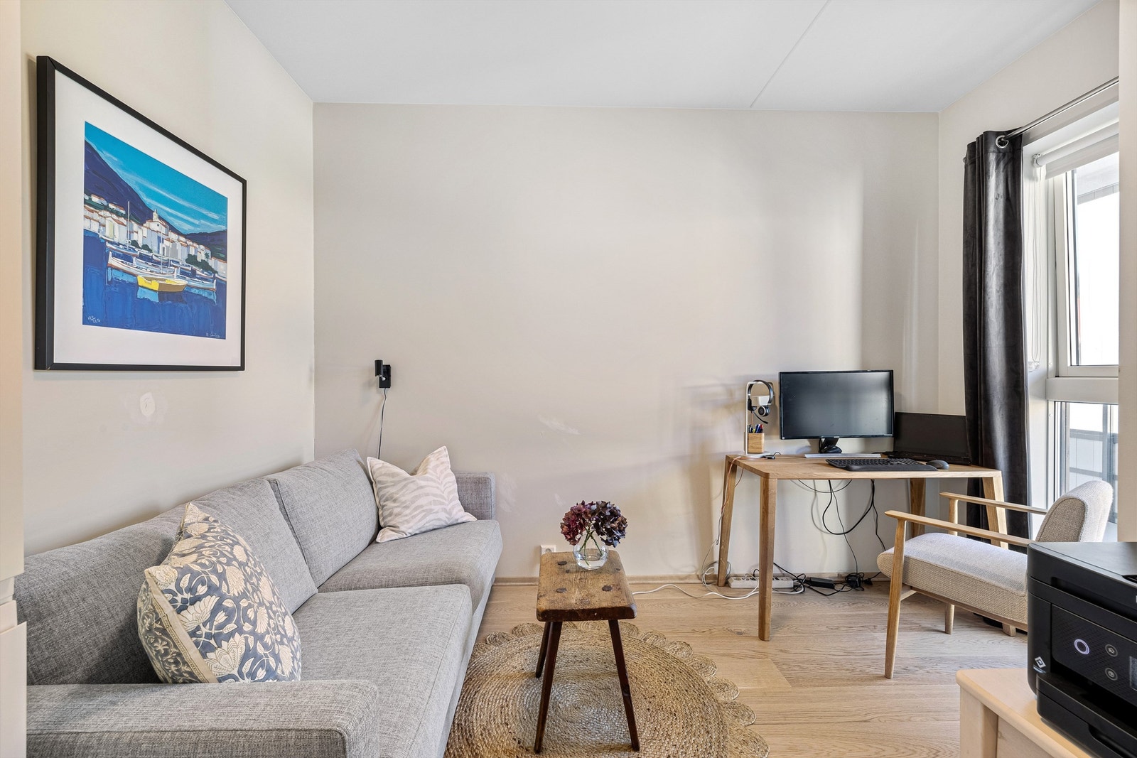 Soverom 2 er i dag brukt som kontor/ekstra stue Galleribilde