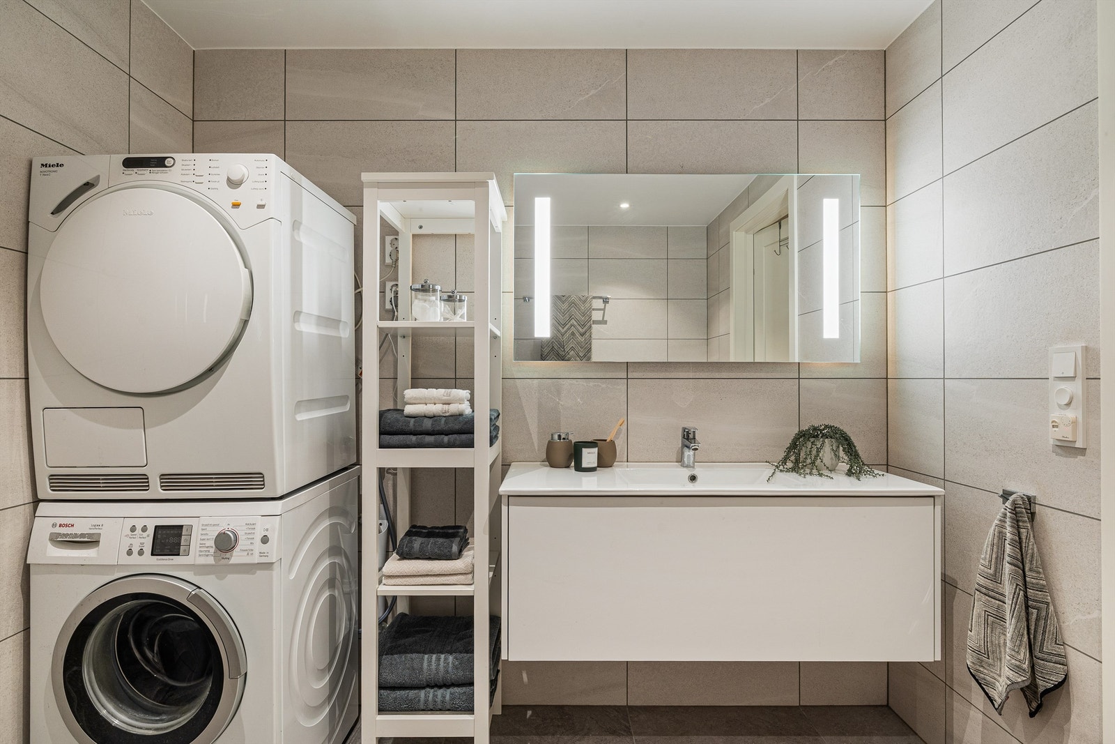 Servant i innredning Galleribilde