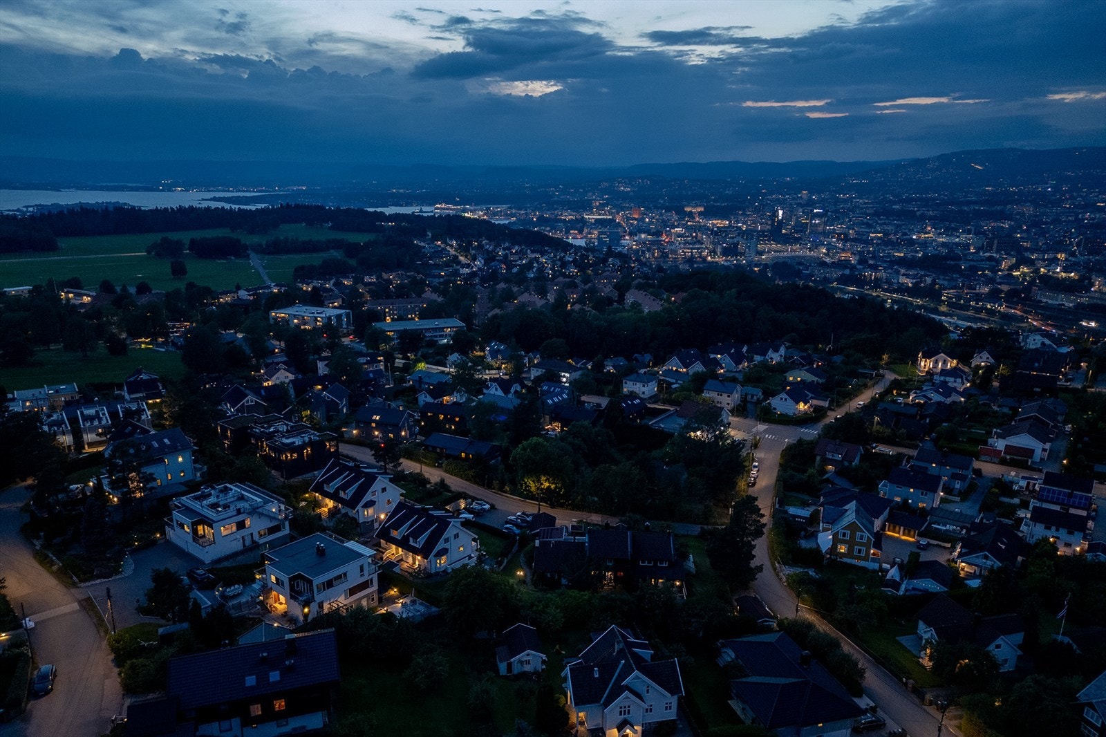 Det er knapt 12 minutter med bil fra boligen til Oslo S Galleribilde