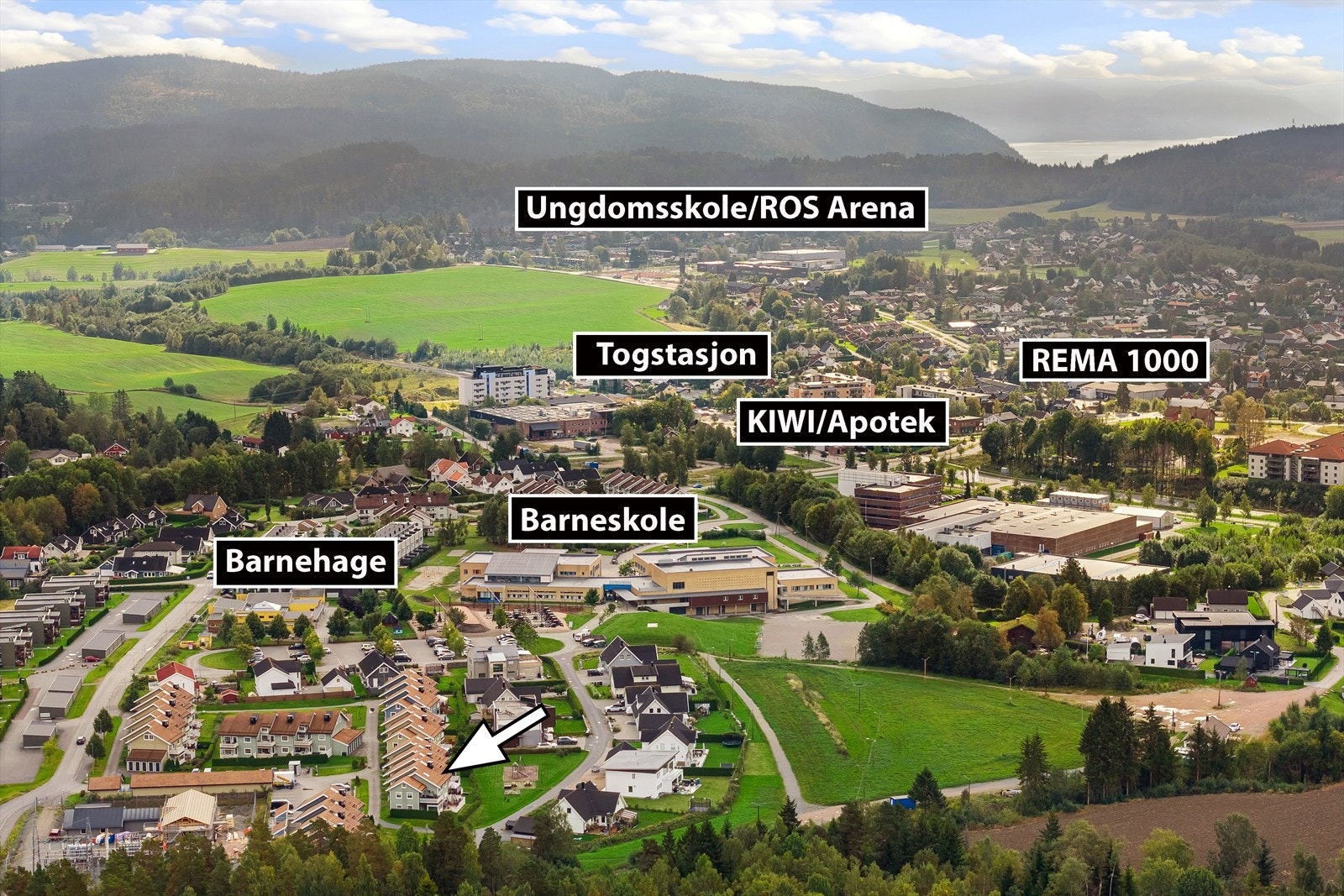 Boligen har en sentral beliggenhet på Spikkestad Galleribilde