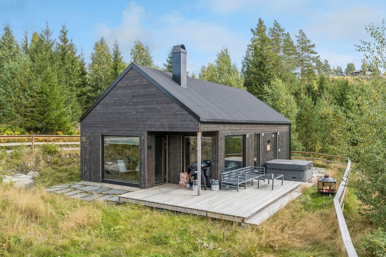 Velkommen til Lushattvegen 18 på attraktive Mjøsli på Espa! Galleribilde