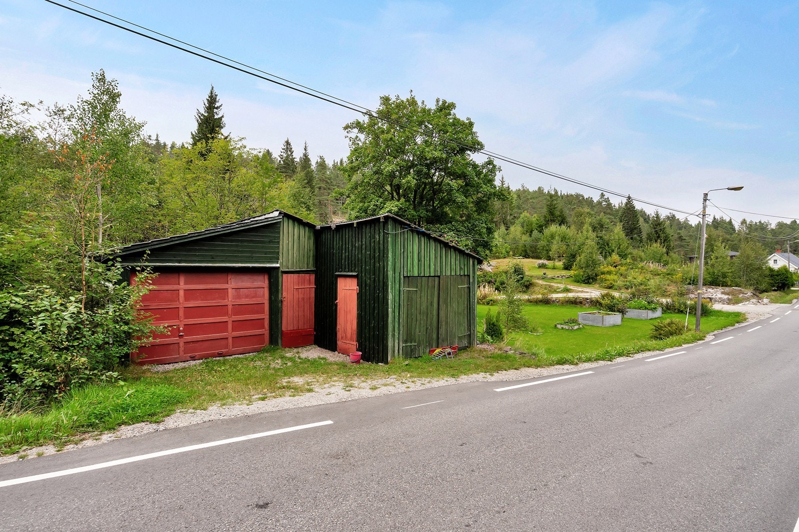 Garasje med boder. Galleribilde