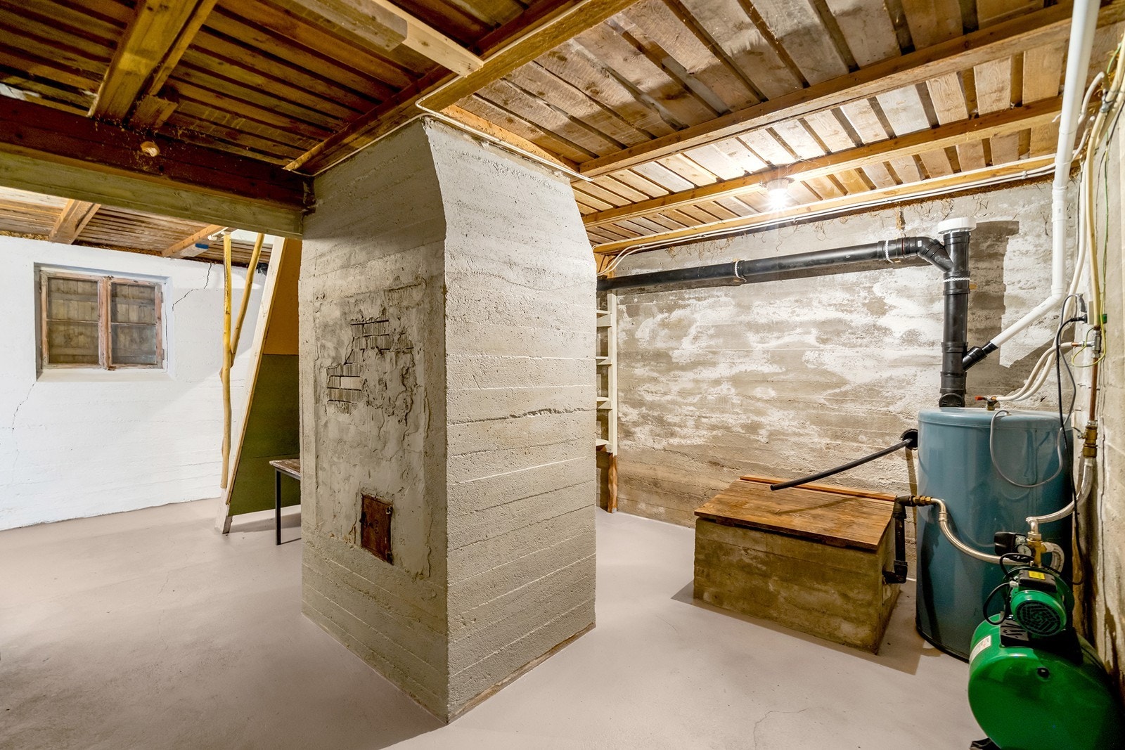 Bod i kjeller. Galleribilde