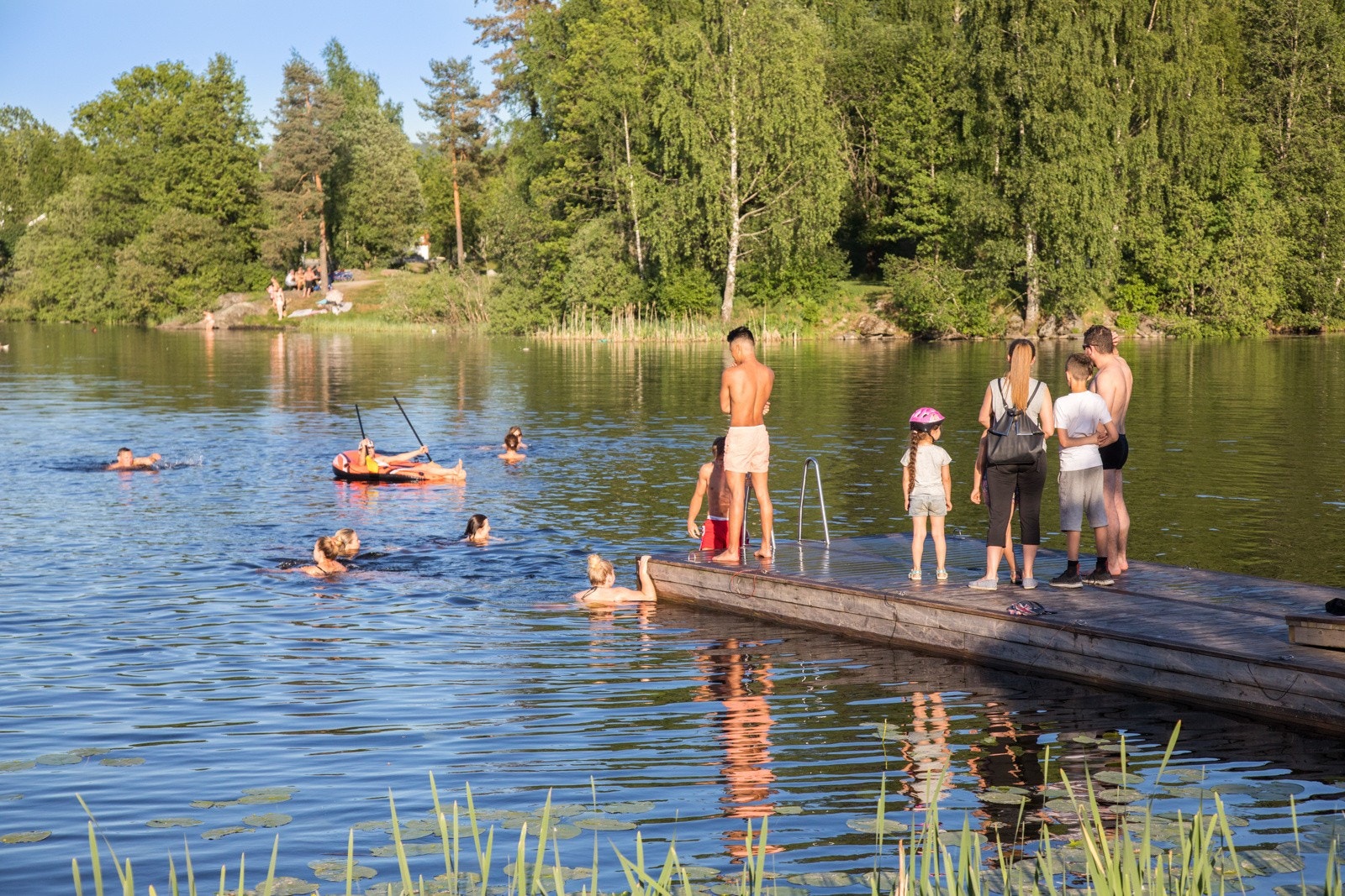 Langvannet en kort sykkeltur unna Galleribilde