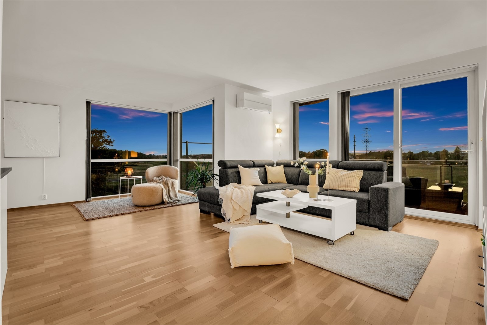 DNB Eiendom v/Michael Almvik Meyer Tlf. 48062870 ønsker velkommen til Lilleby og andre etasje i Fosstunet 3! Galleribilde