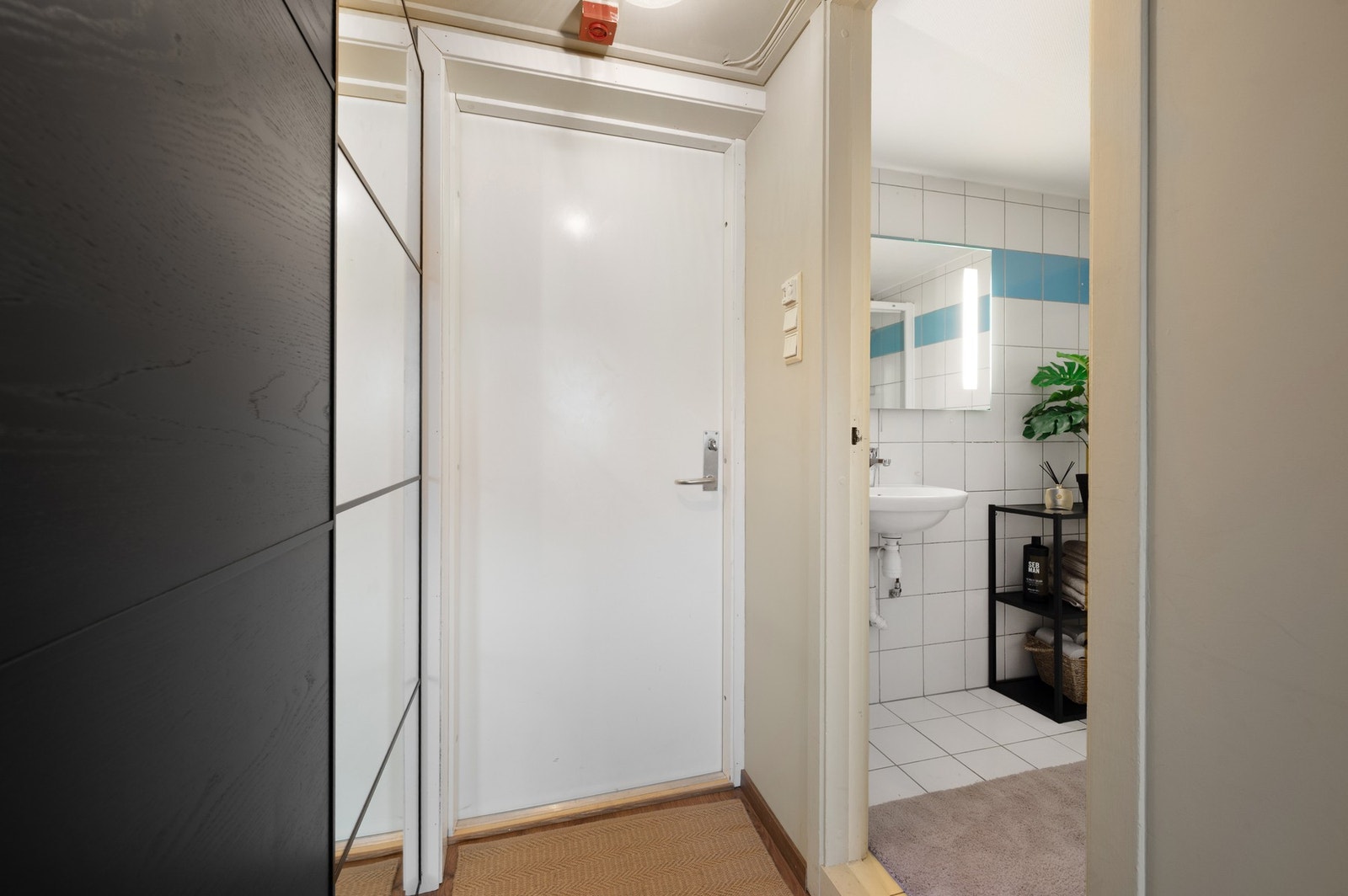 Entré/gang. Galleribilde