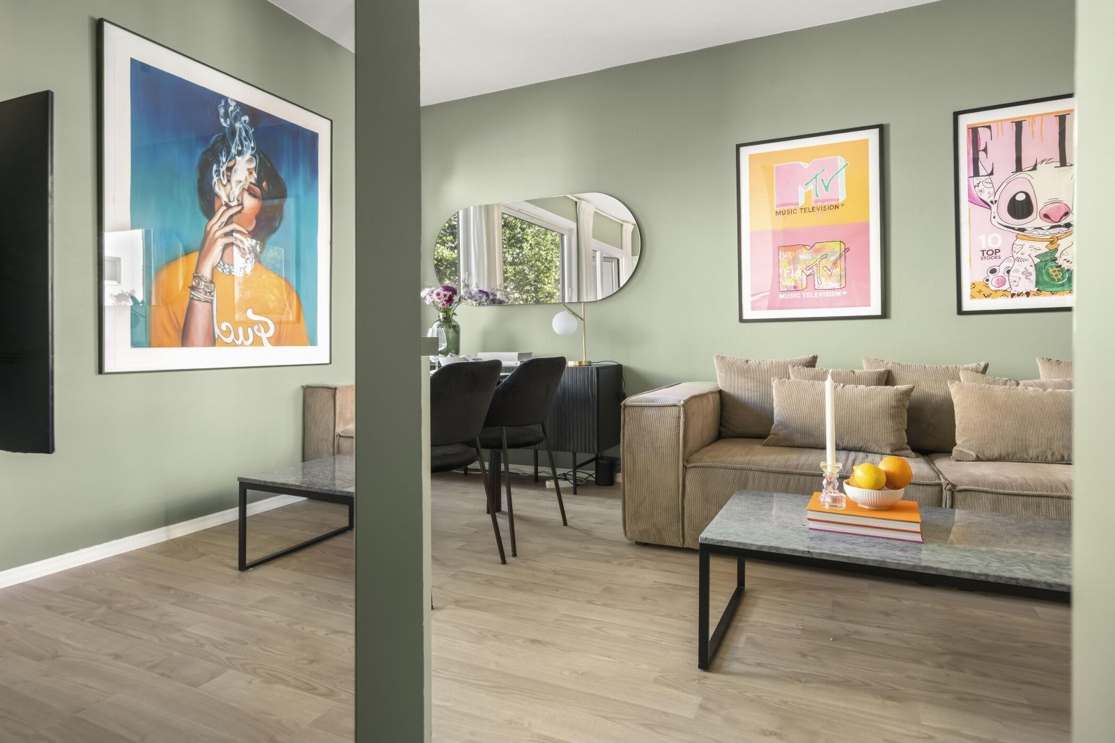Gode lagringsmuligheter i gang og kjellerbod. Galleribilde