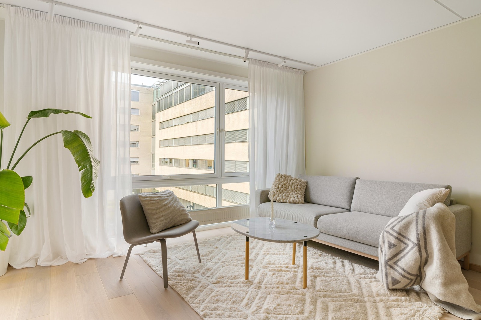 Leiligheten ligger fint til i byggets 4. etasje med heisadkomst. Galleribilde