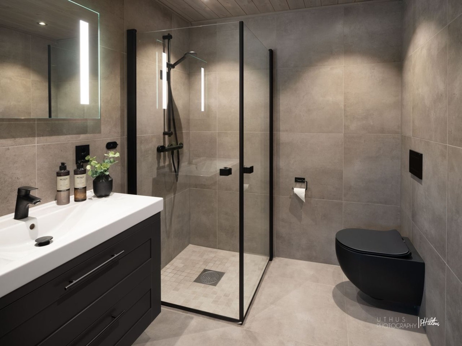 Badene er delikate og lyse. Galleribilde