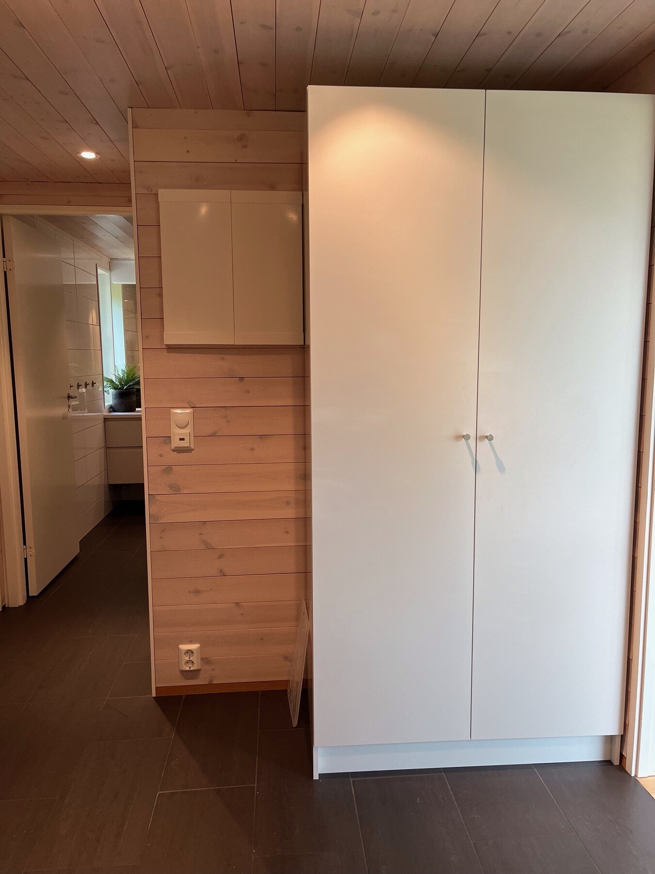 Rikelig med garderobeplass i gangen. Galleribilde