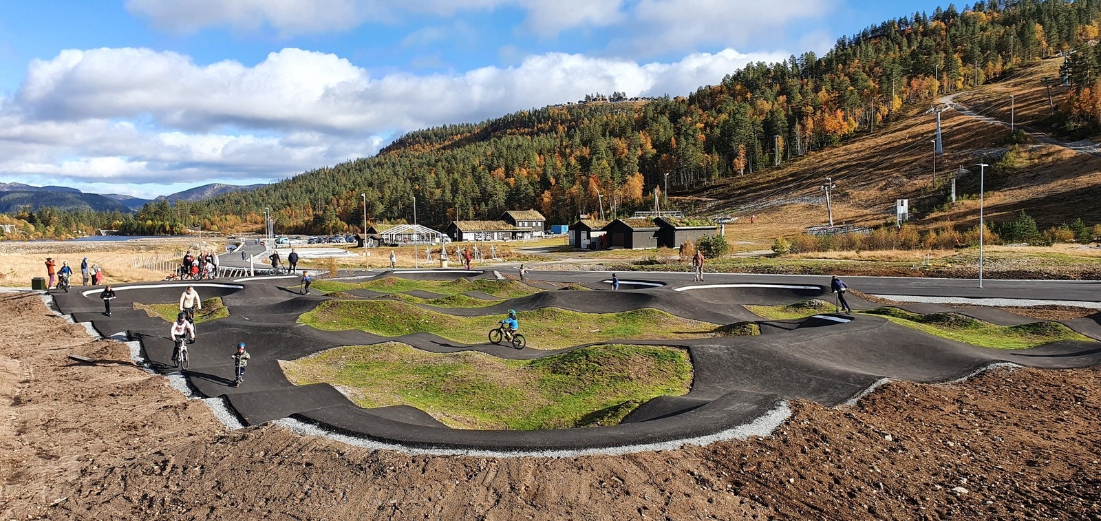 Sykkelbane pump track (selgers bilde) Galleribilde