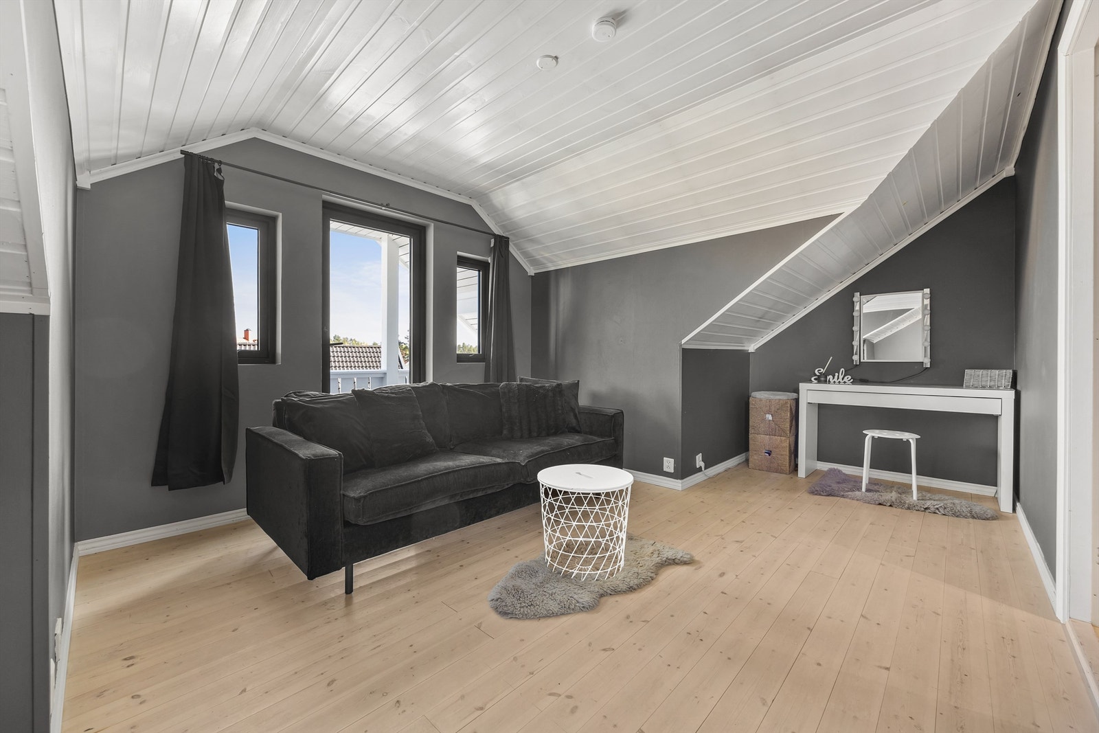 Soverommet har utgang til balkong på ca 5 kvm Galleribilde