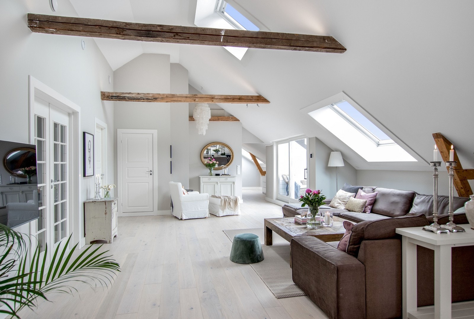 Originale takbjelker. Galleribilde