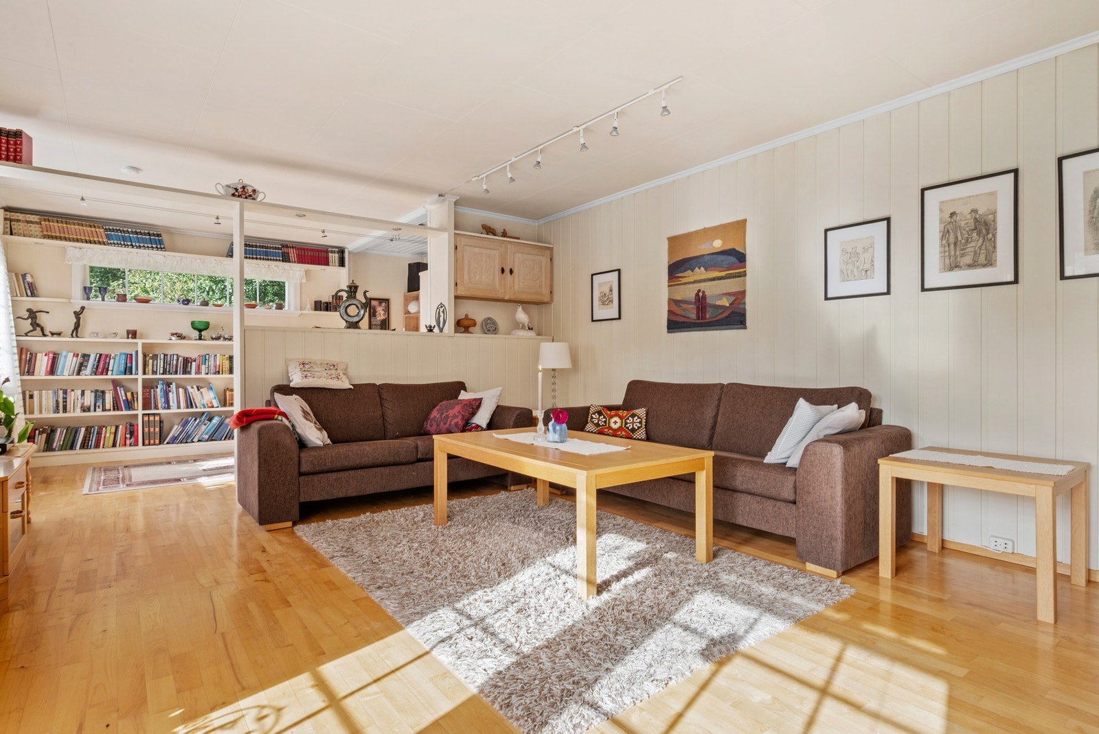 Fin og stor stue. Galleribilde