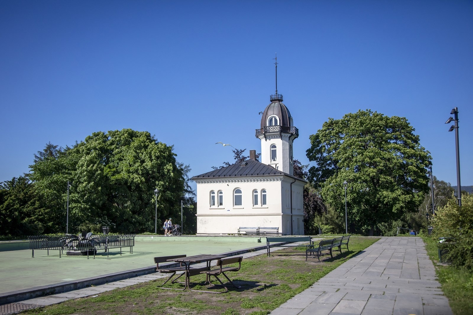 Toppen av St. Hanshaugen er et vakkert område med en fantastisk utsikt over byen - perfekt for en pause i grønne omgivelser. Galleribilde