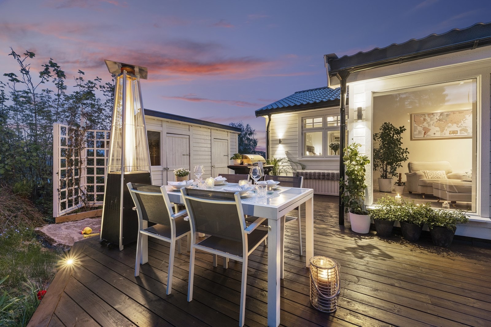 Terrasse med varmelampe. Galleribilde