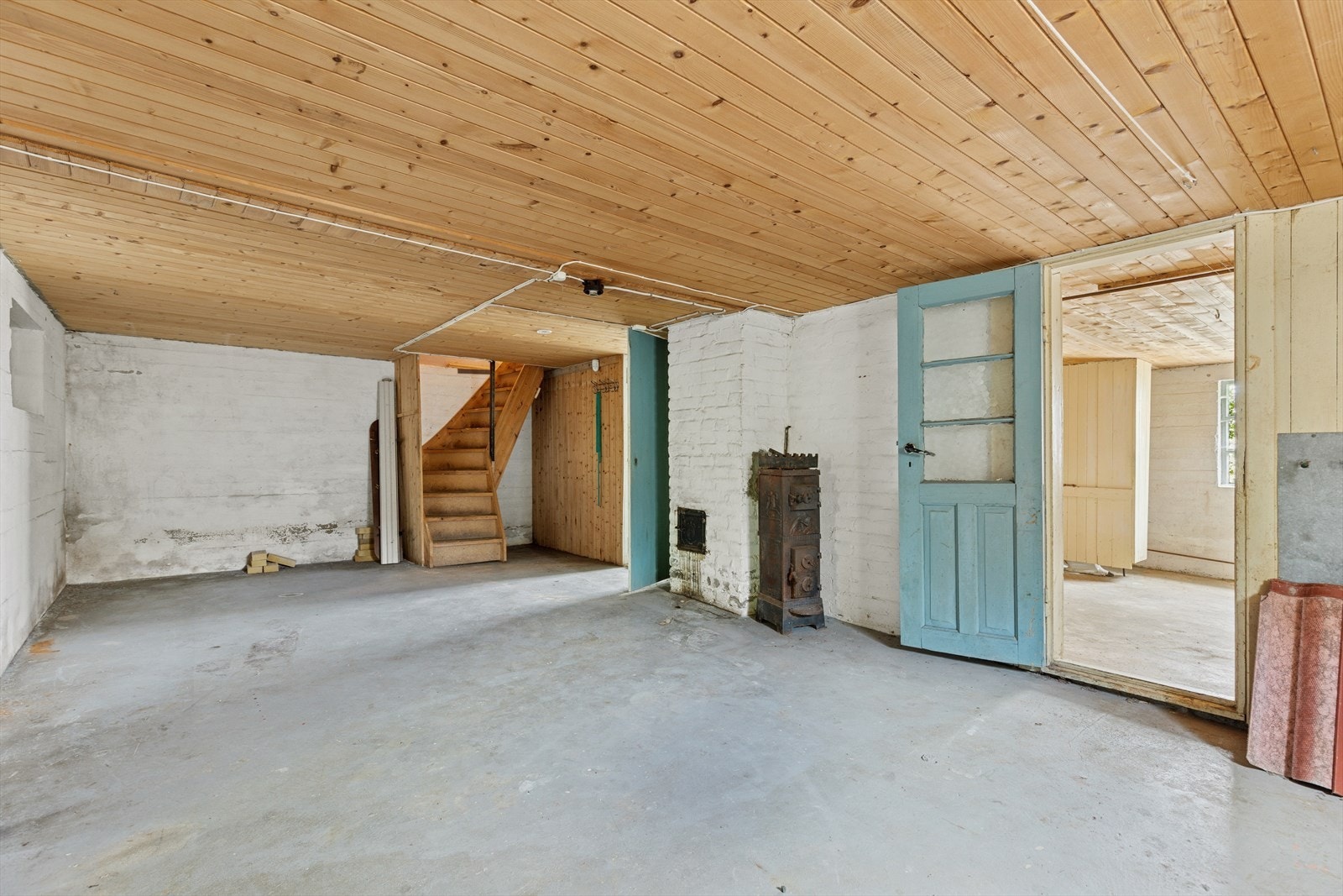 Det er uvisst om alle endringer og bruken av rommene er i samsvar med hva som er omsøkt og godkjent hos kommunen. Galleribilde