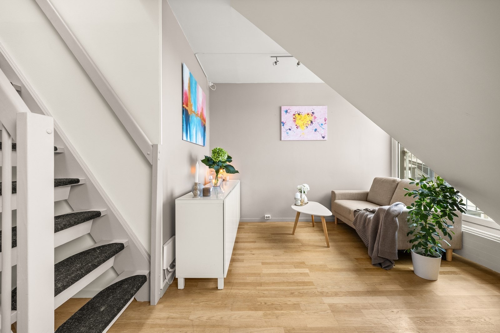 Lys og fin stue Galleribilde