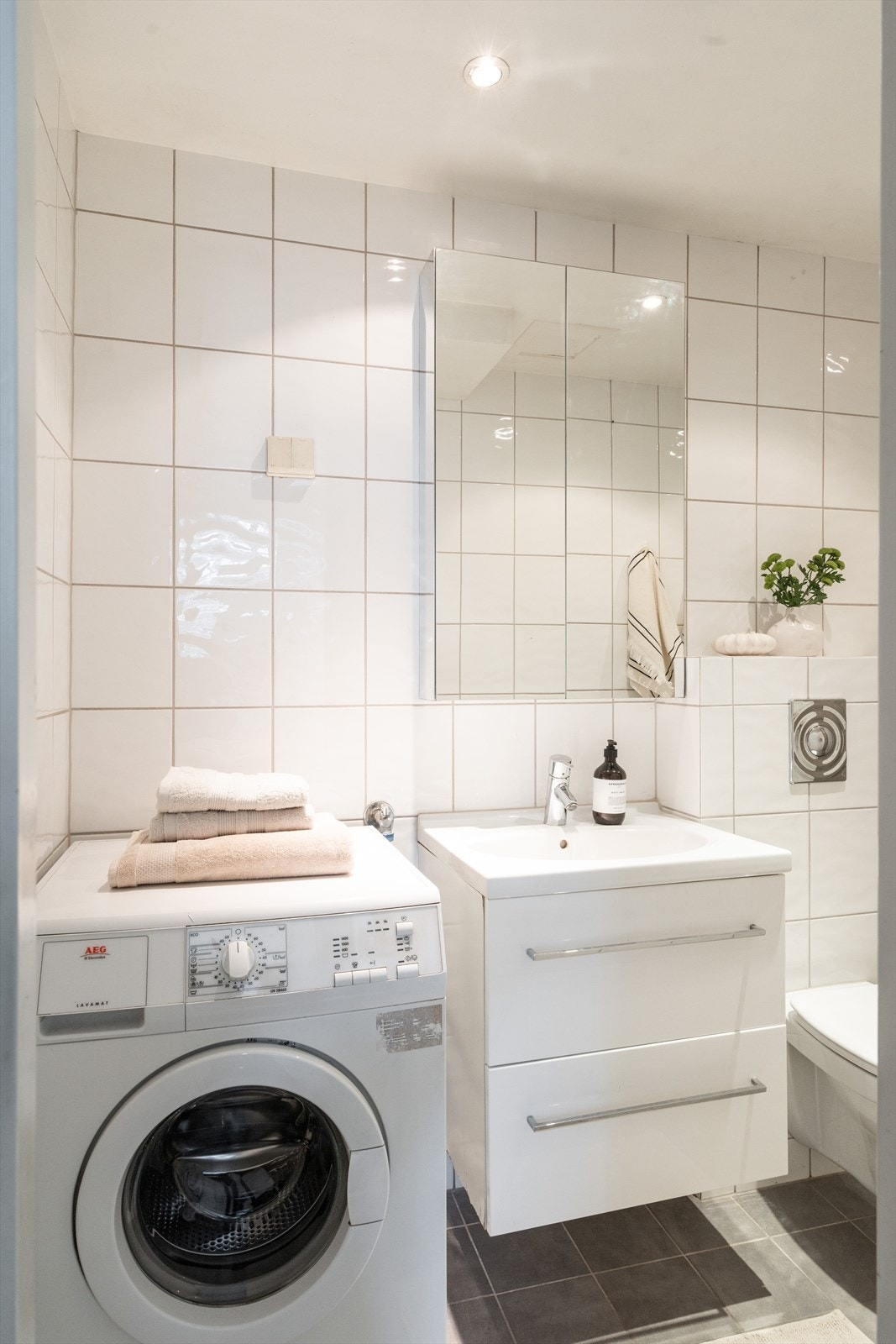 - Opplegg for vaskemaskin. Elektrisk styrt vifte - Galleribilde