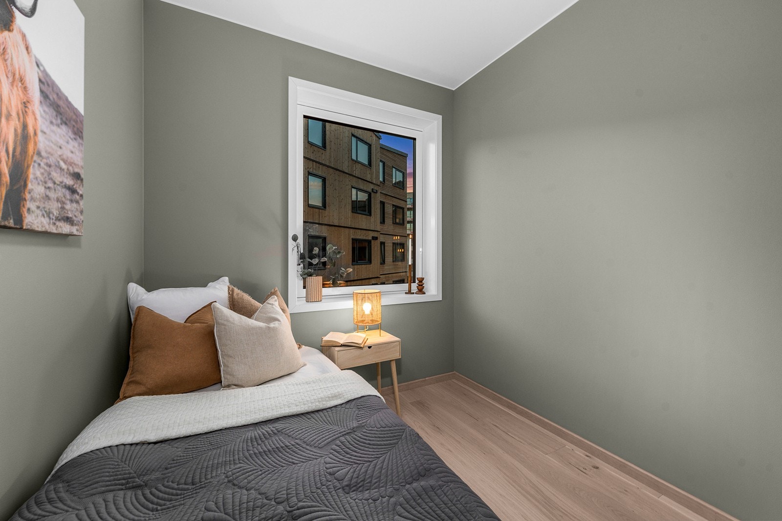 Her har du plass til å innrede med seng med tilhørende nattbord, garderobeskap, samt annet ønsket inventar Galleribilde