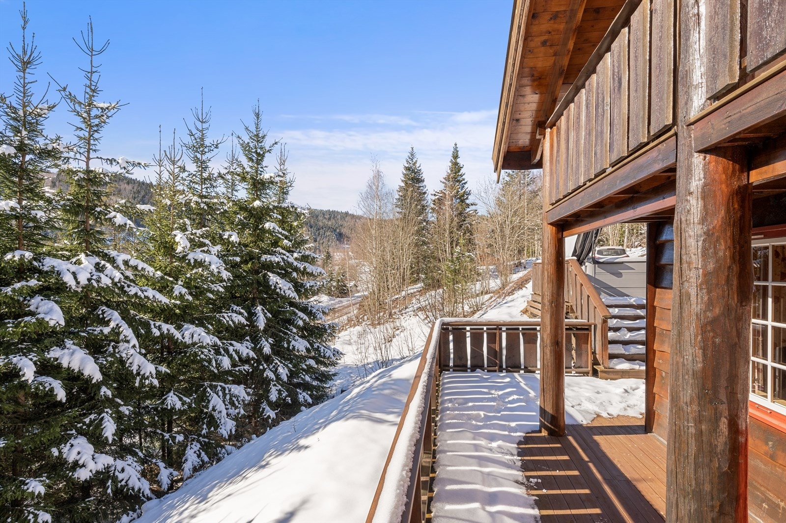 Uteområdet innbyr til både morgenkaffe og kveldskos. Galleribilde