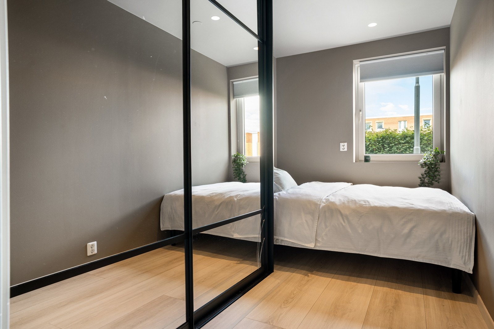 Begge soverom måler 7 kvm. Galleribilde