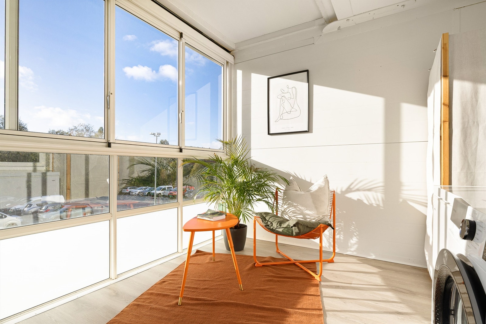 Den innglassede terrassen har rikelig med lysinnslipp, og ingen innsyn. Galleribilde