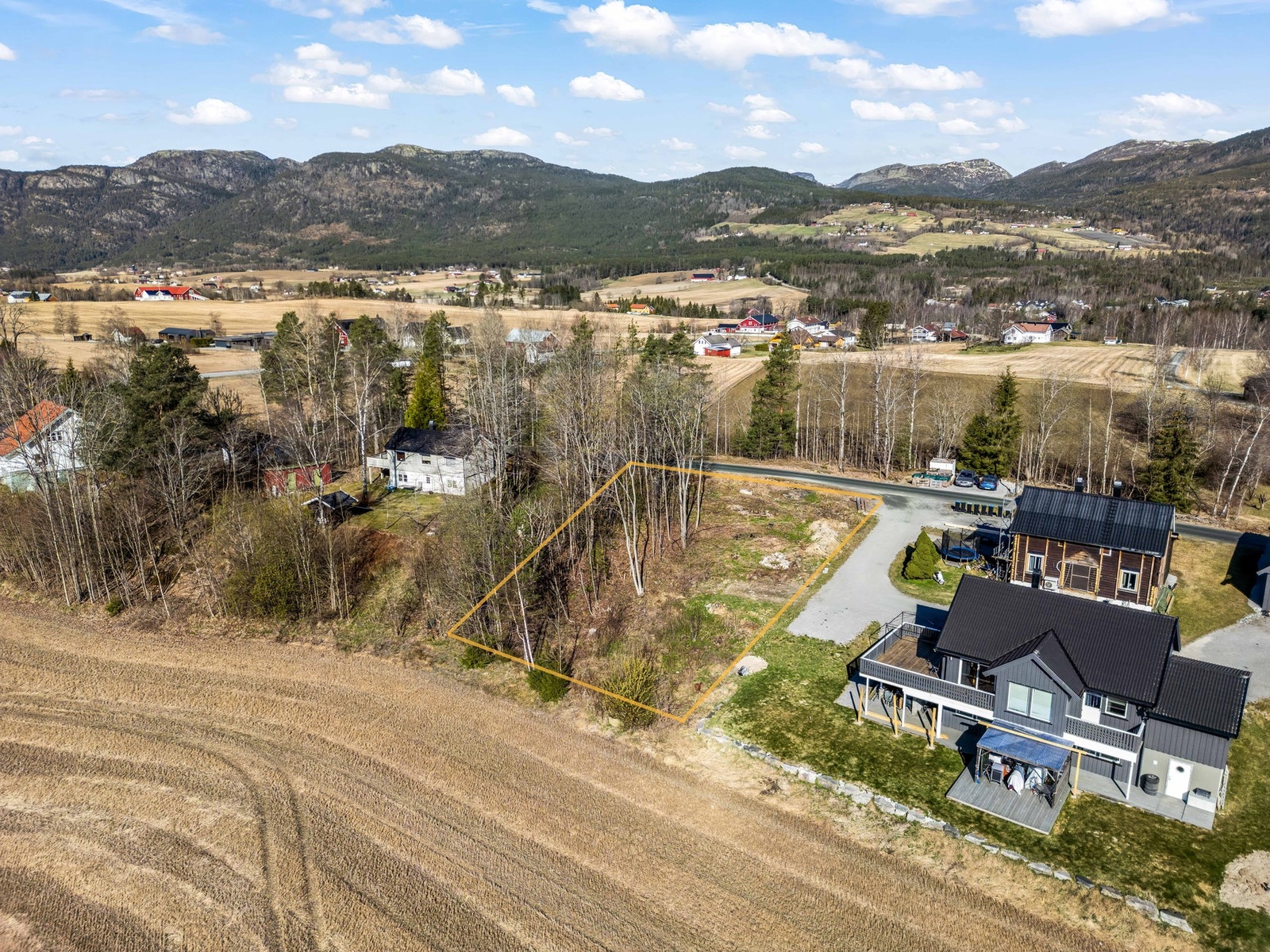 Skisse som viser tomtegrensene. Dette er kun en illustrasjon. Grensene kan avvike fra virkeligheten. Galleribilde