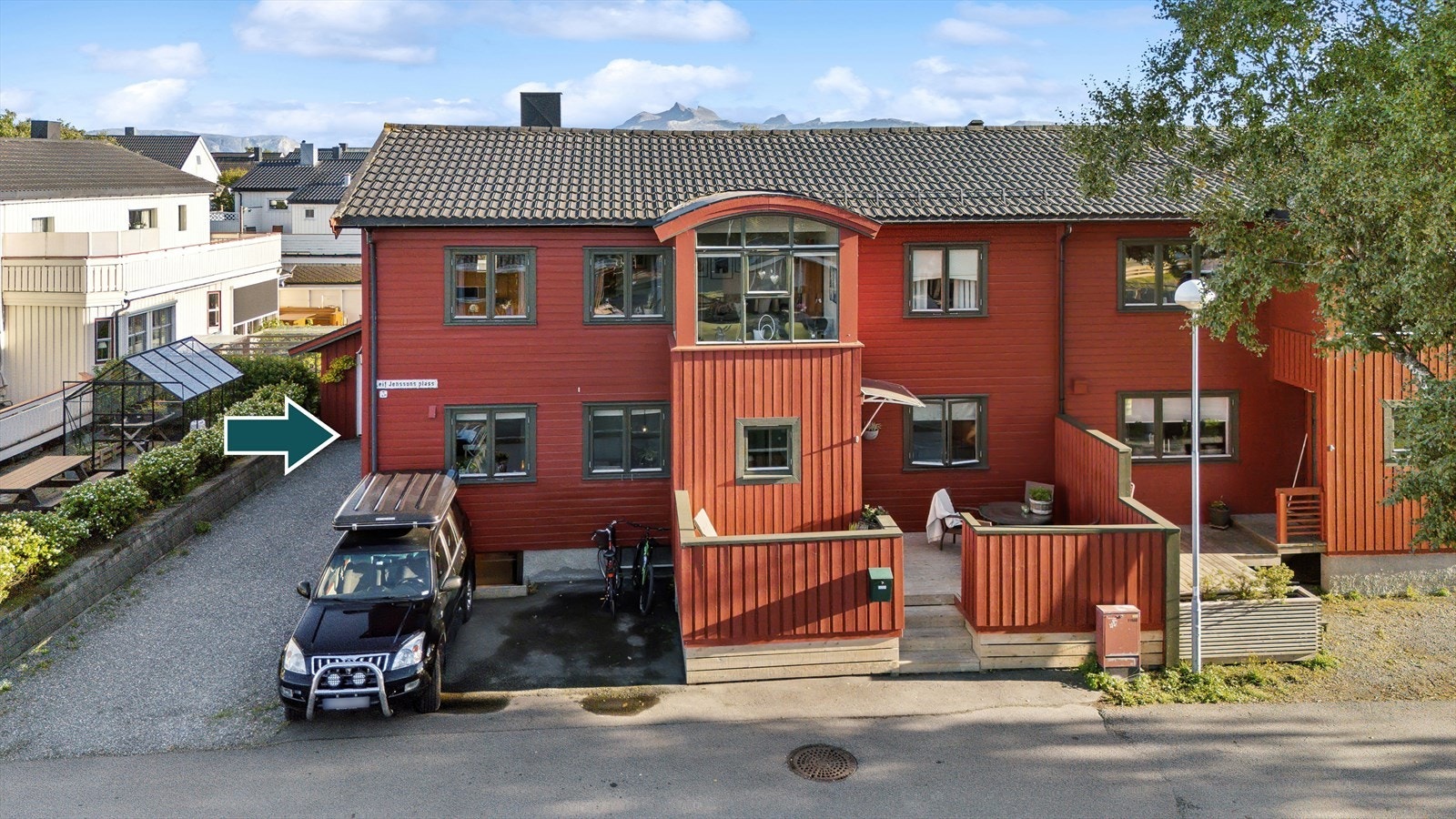 DNB Eiendom v/Bjørn Harald Sandvik presenterer Leif Jenssons Plass 3A - En romslig eierleilighet over to etasjer med svært familievennlig beliggenhet Galleribilde