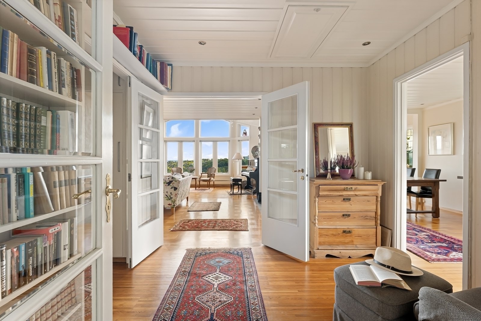 Gang i 1. etasje. Galleribilde