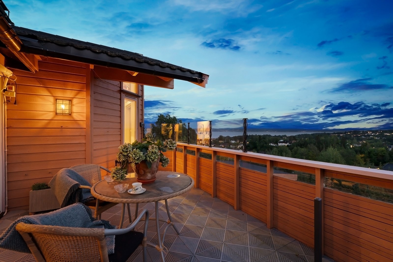 Sørvendt veranda på 16 kvm. Galleribilde